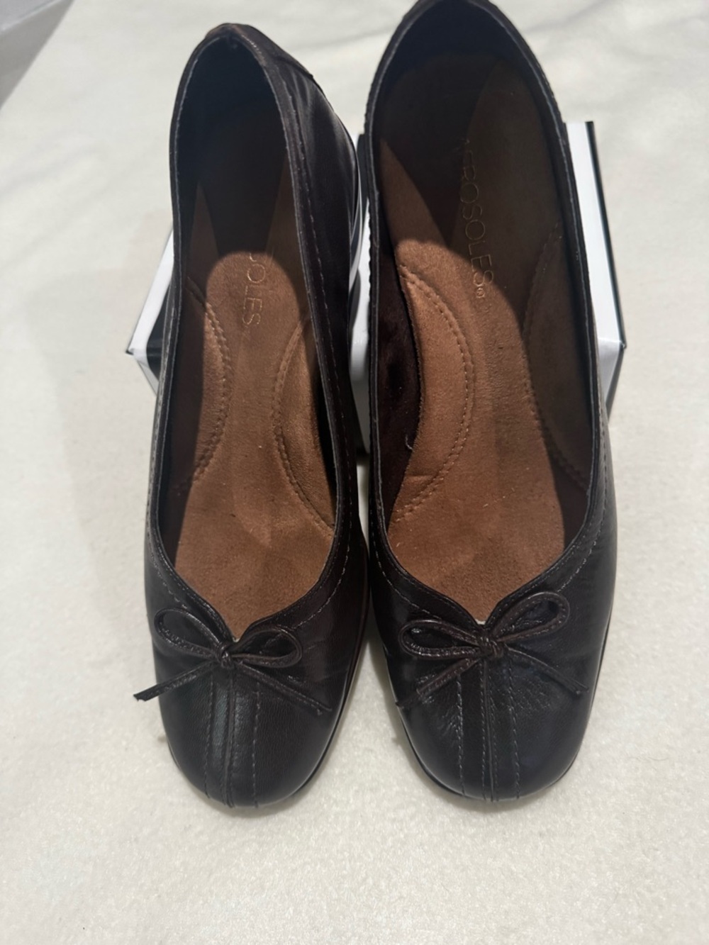 AEROSOLES Black Leather Bow Ballet Flats